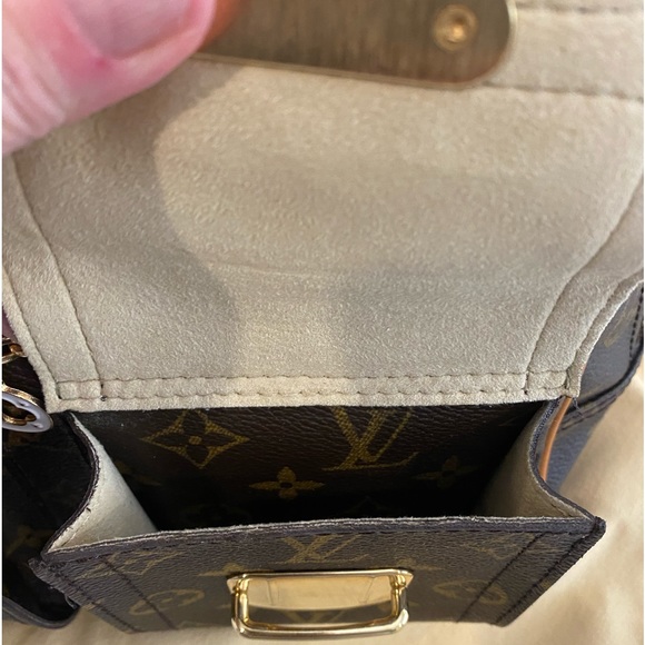 Louis Vuitton Monogram Canvas Manhattan PM Bag - Picture 16 of 16